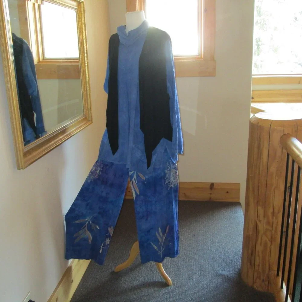 Blue Mission Canyon Pants, Water Sister Tunic Top and Black Tienda Ho Vest - Picture 4 of 12